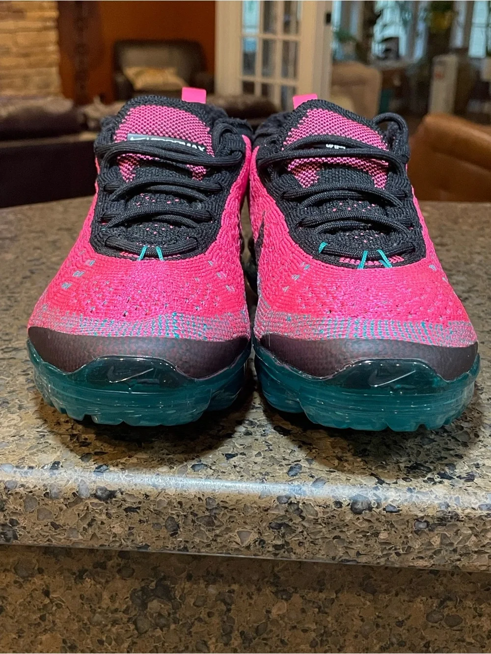 🔥 Nike Air VaporMax Flyknit Athletic Shoe Miami Nights Women’s Sz 6 Pink Teal